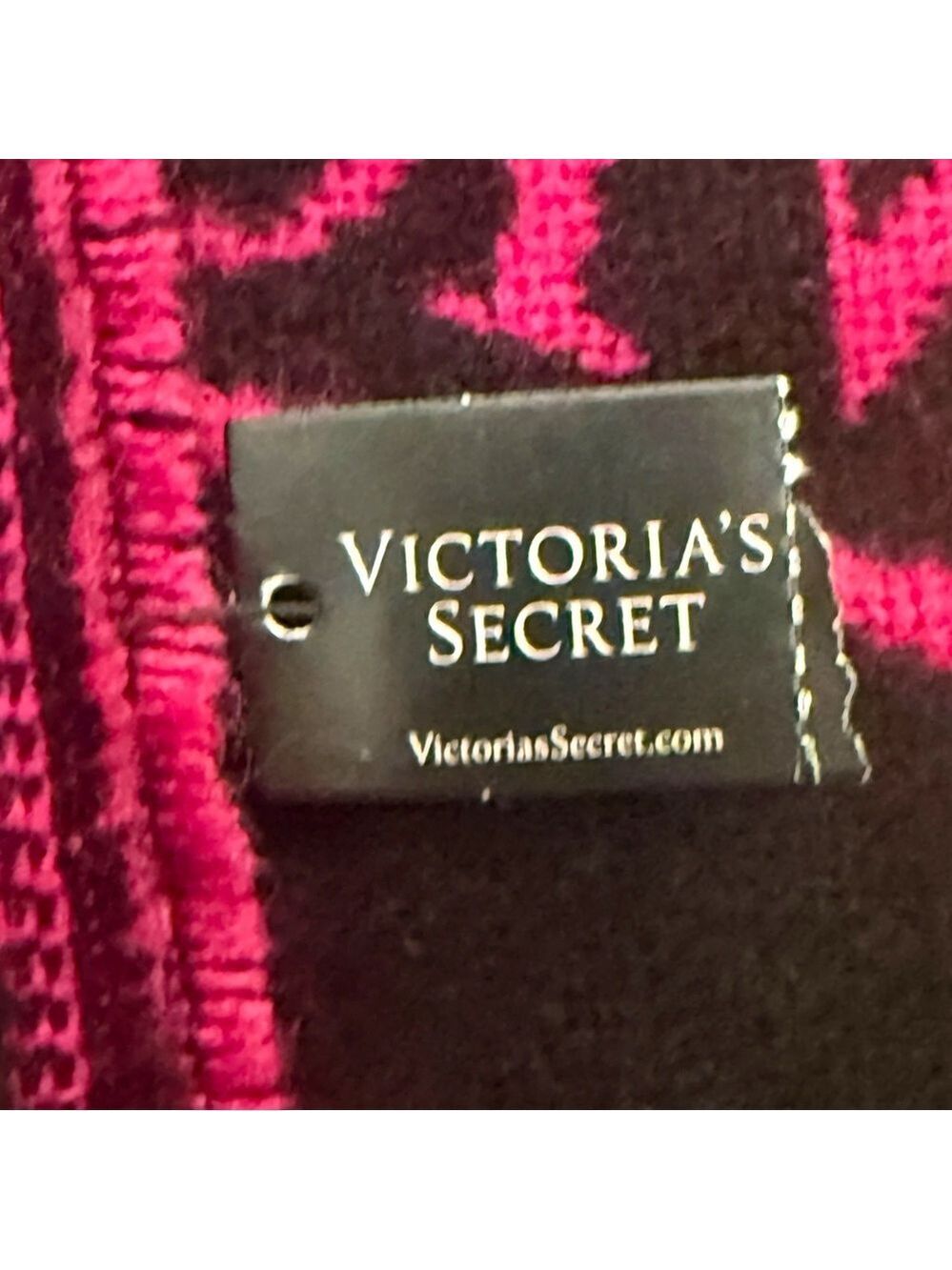 NWT NEW Vintage Victoria’s Secret Hot Pink Black Double Sided Scarf - Picture 4 of 4